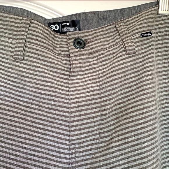 Mens HURLEY BOARD SHORTS perfect condition Grey horizontal stripes size 30 - Picture 2 of 5